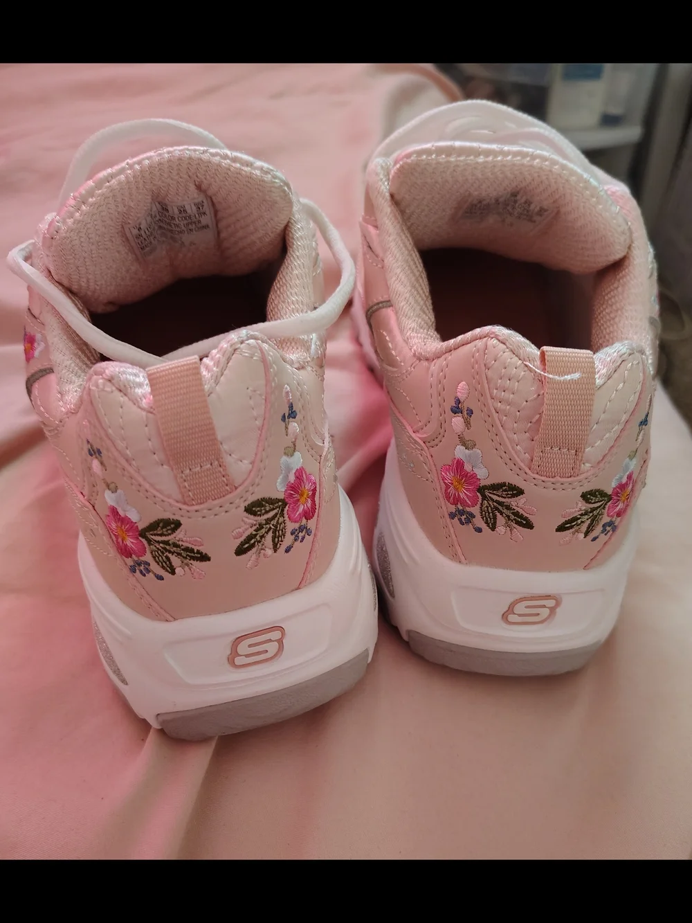 Skechers Women's Pink Floral D'Lites